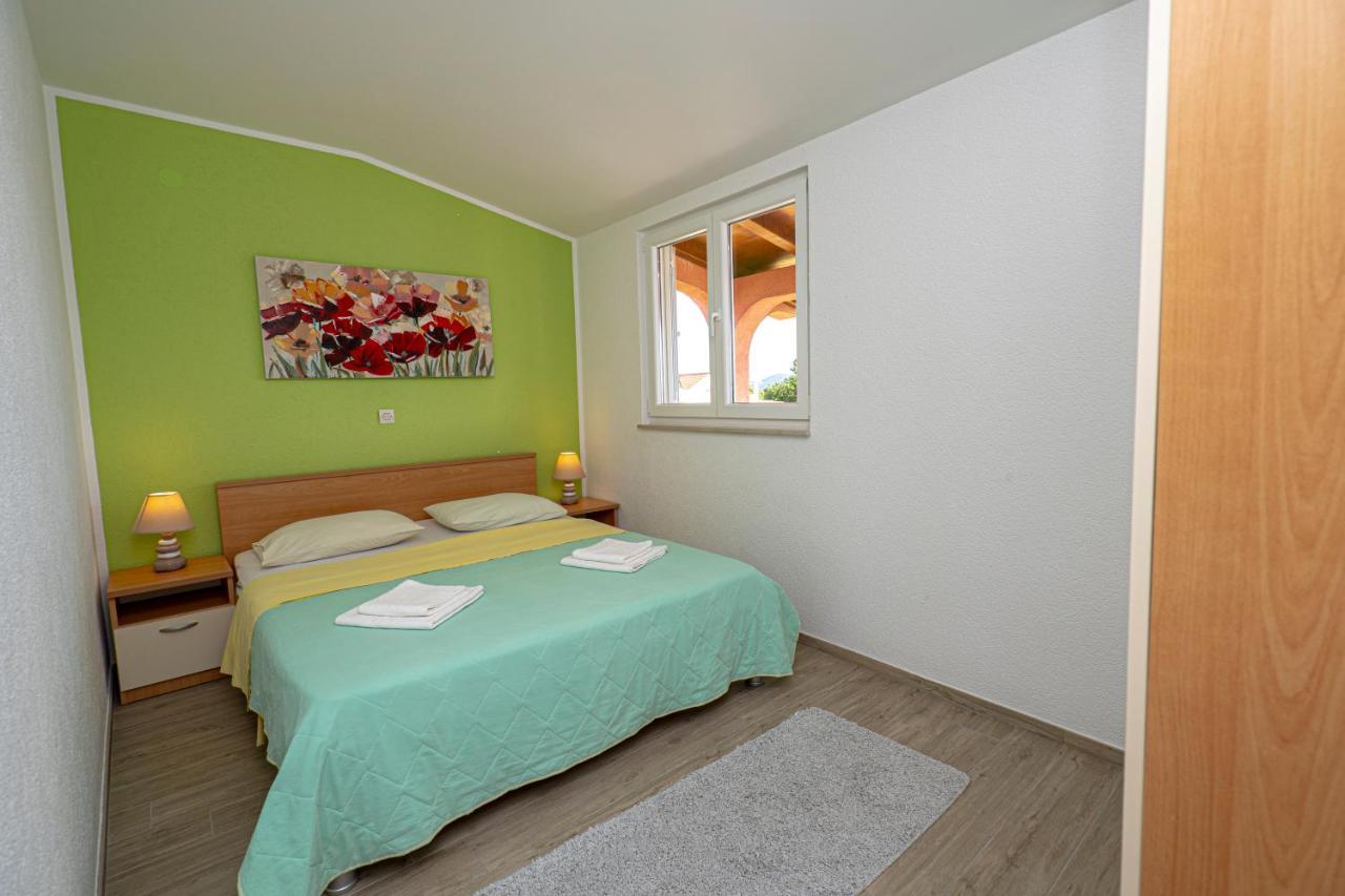 Seaview & Balcony Apartment Petra Jadrija Luaran gambar