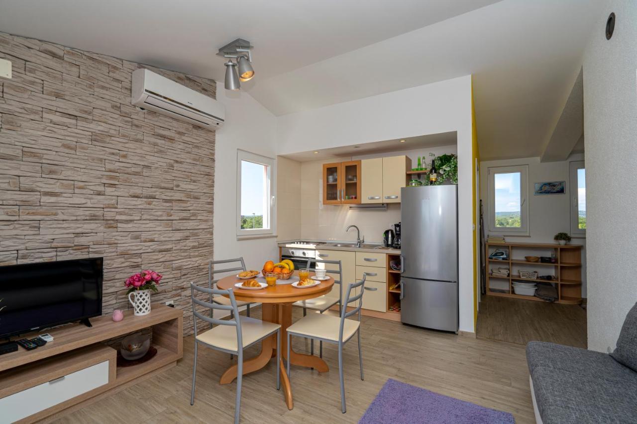 Seaview & Balcony Apartment Petra Jadrija Luaran gambar